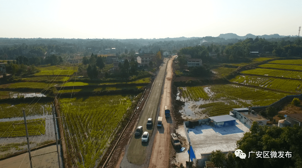 枞阳在建公路，地方经济发展的重要推动力